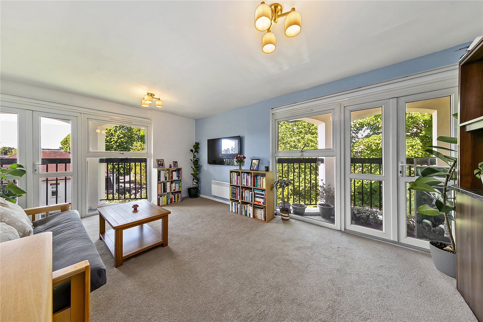Caradon Court, Ellesmere Road, TW1 2DN - Antony Roberts