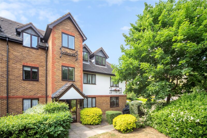 Cranleigh Court, Marksbury Avenue, TW9 4JF - Antony Roberts