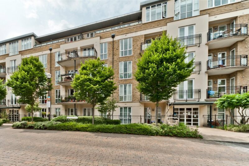 Melliss Avenue, Kew, TW9 4AB - Antony Roberts