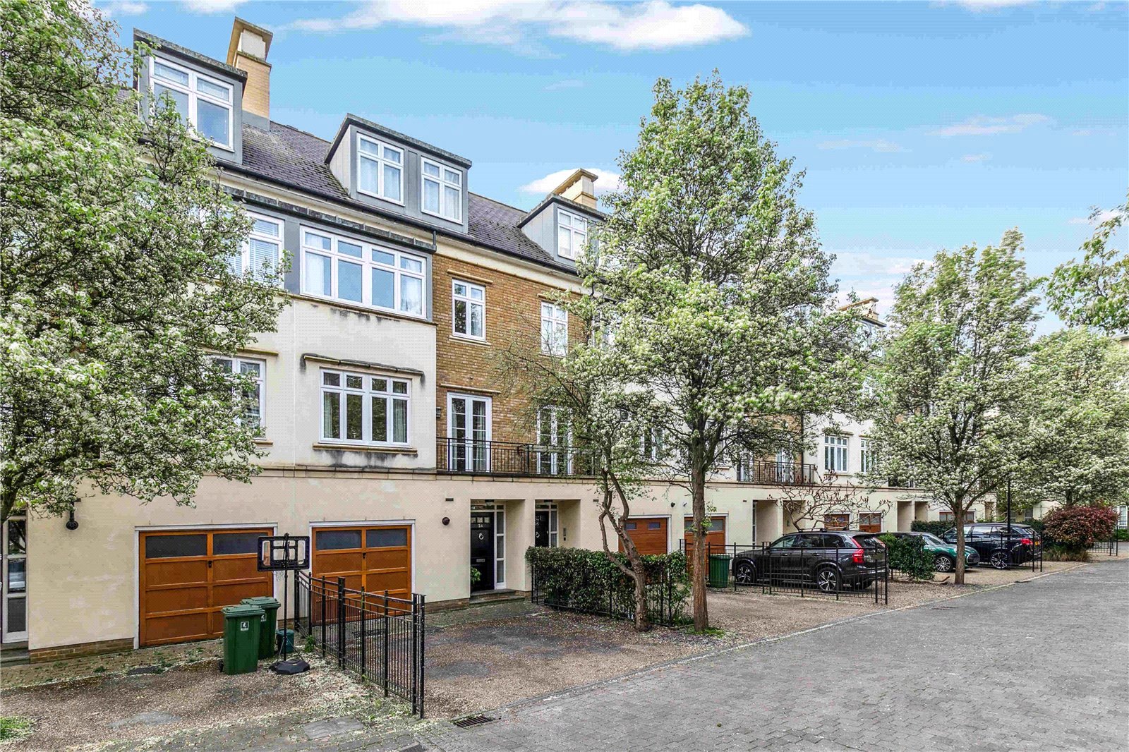 Kelsall Mews, Kew Riverside, TW9 4BP - Antony Roberts