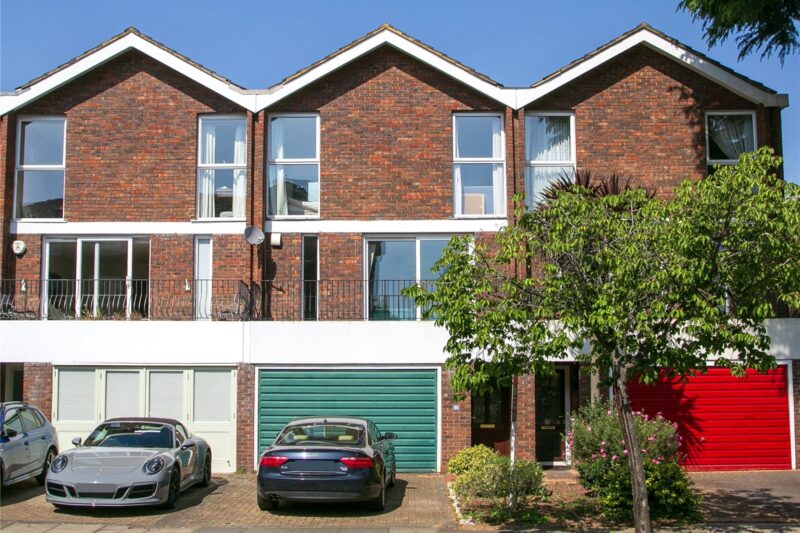 The Avenue, Kew, TW9 2AH - Antony Roberts