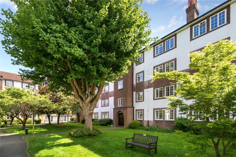 Kew Road, Kew, TW9 3EA - Antony Roberts