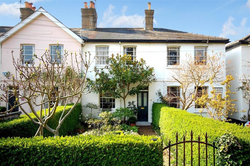 Elizabeth Cottages, Kew, TW9 3NJ - Antony Roberts