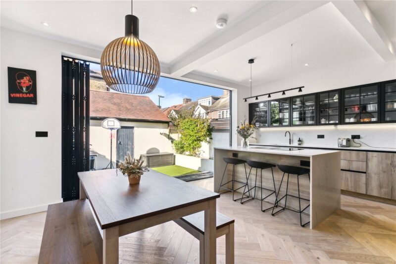 Manor Road, Richmond, TW9 1YB - Antony Roberts