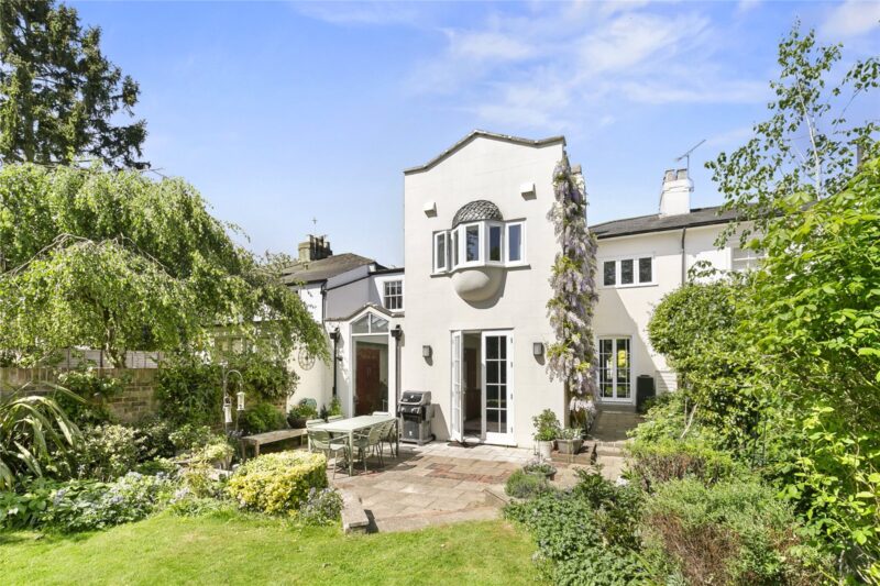 The Green, Twickenham, TW2 5TU - Antony Roberts