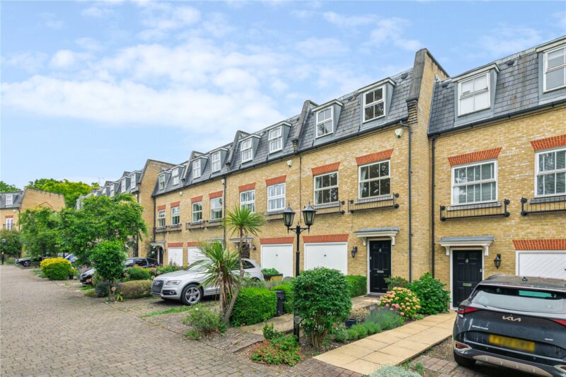 Layton Place, Kew, TW9 3PP - Antony Roberts