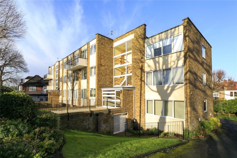 Hamilton House, High Park Road, TW9 4BJ - Antony Roberts