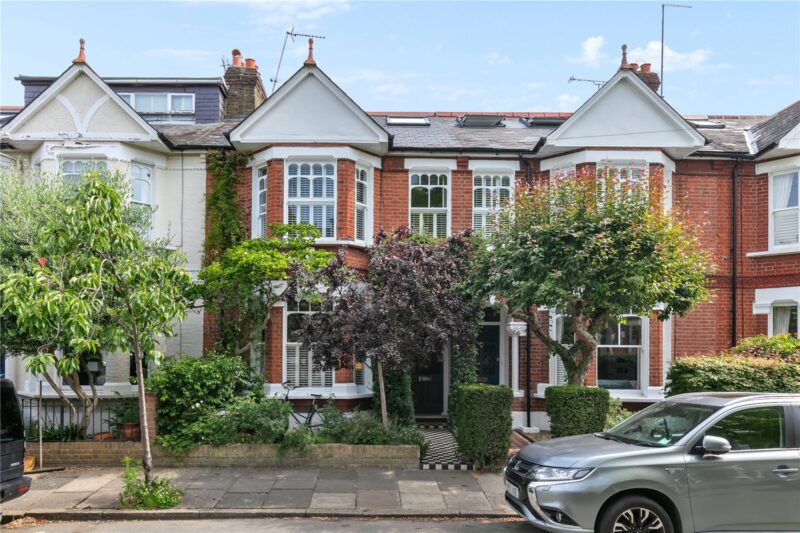 Haverfield Gardens, Richmond, TW9 3DD - Antony Roberts