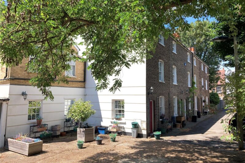 Kew Road, Kew, TW9 3DX - Antony Roberts