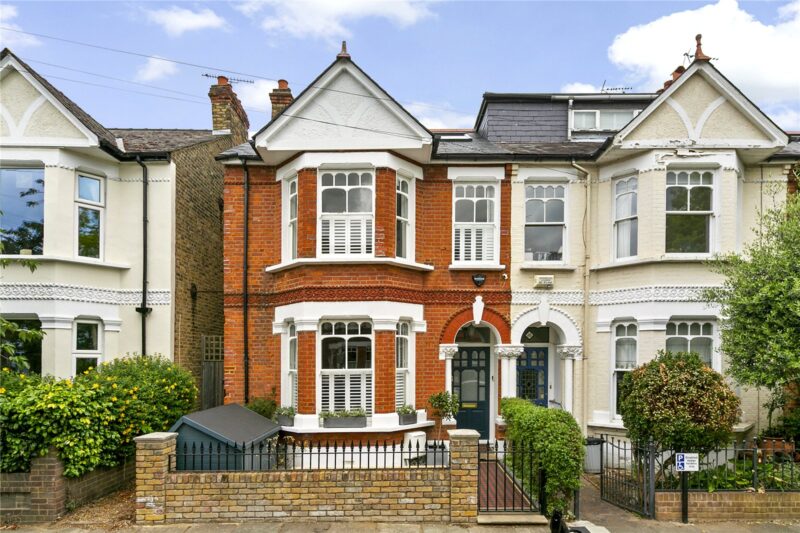 Haverfield Gardens, Kew, TW9 3DD - Antony Roberts