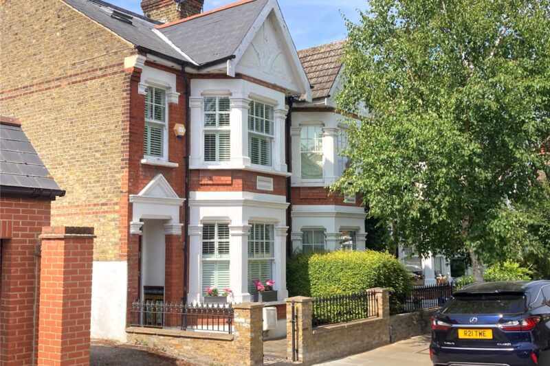 Ruskin Avenue, Kew, TW9 4DJ - Antony Roberts