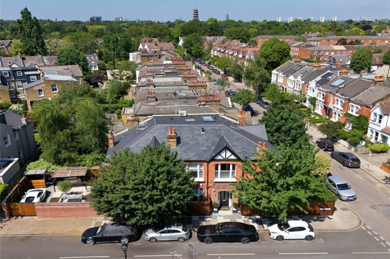 Pagoda Avenue, Richmond, TW9 2HF - Antony Roberts