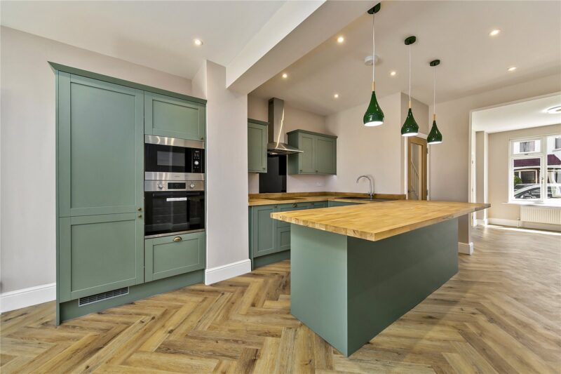 Manor Grove, Richmond, TW9 4QG - Antony Roberts