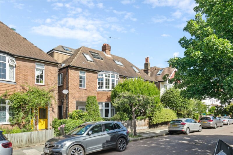 Beechwood Avenue, Richmond, TW9 4DE - Antony Roberts