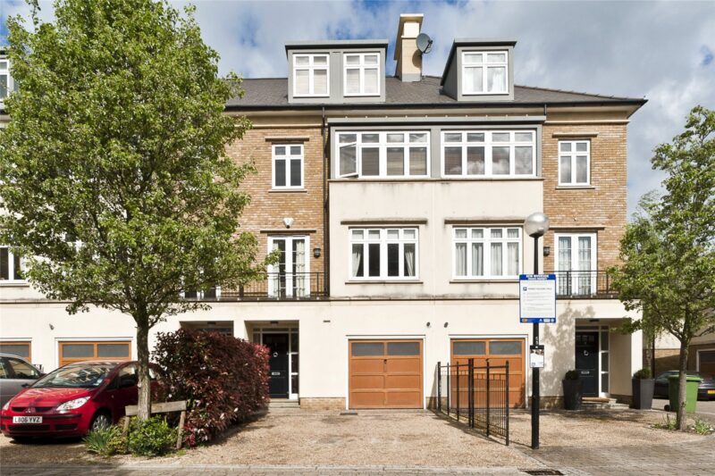 Kelsall Mews, Kew, TW9 4BP - Antony Roberts