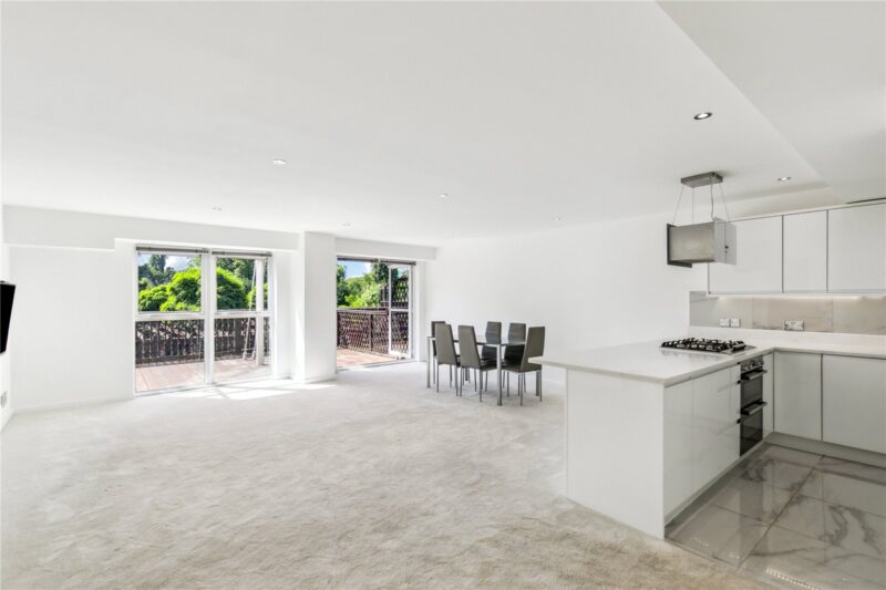 Kew Bridge Road, Brentford, TW8 0EB - Antony Roberts