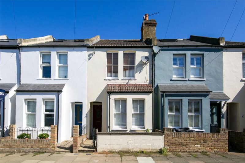 Springfield Road, Teddington, TW11 9AP - Antony Roberts