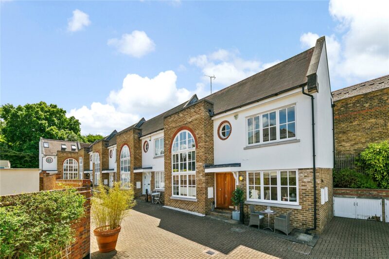 Abercorn Mews, Richmond, TW10 6BY - Antony Roberts