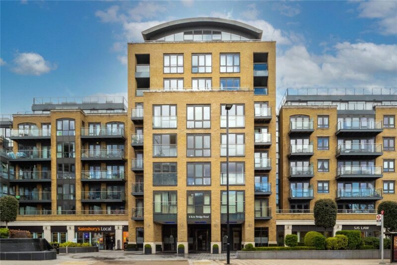 Kew Bridge Road, Brentford, TW8 0FD - Antony Roberts