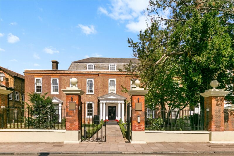 Mortlake High Street, East Sheen, SW14 8SN - Antony Roberts