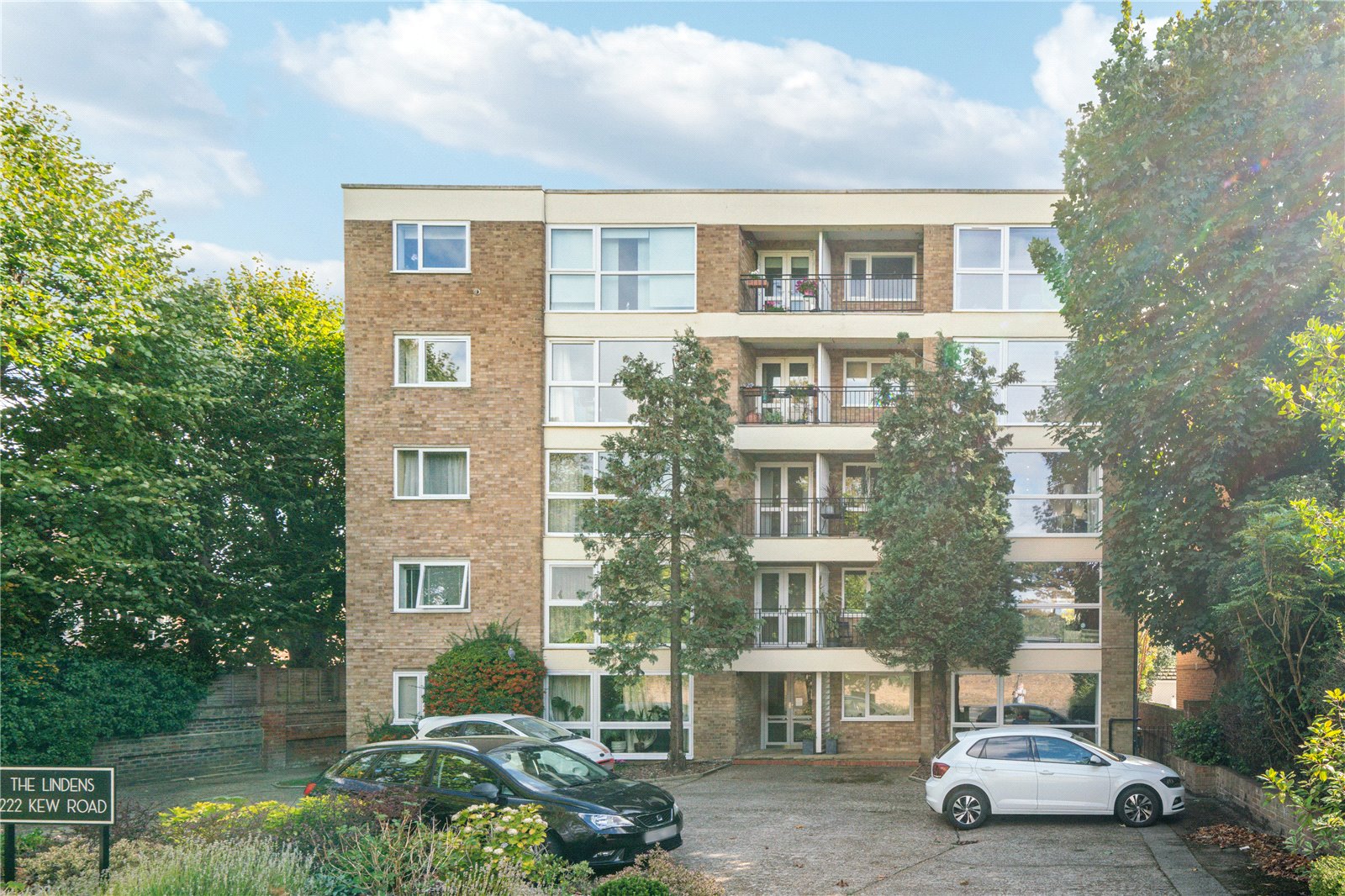 Kew Road, Richmond, TW9 3LL - Antony Roberts