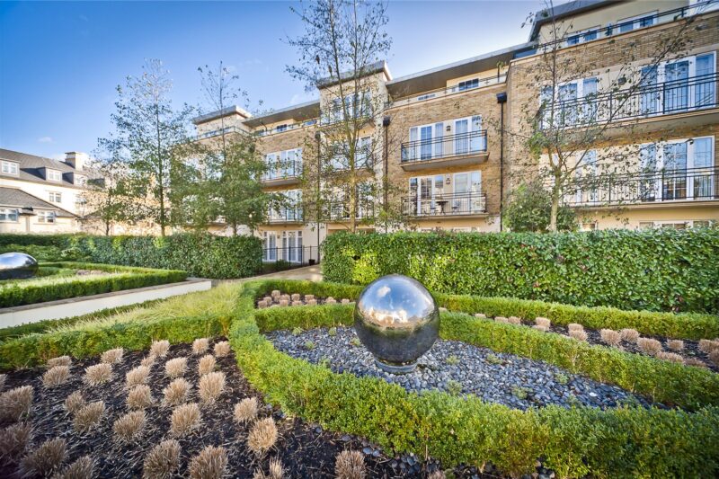 Magenta House, Whitcome Mews, TW9 4BU - Antony Roberts