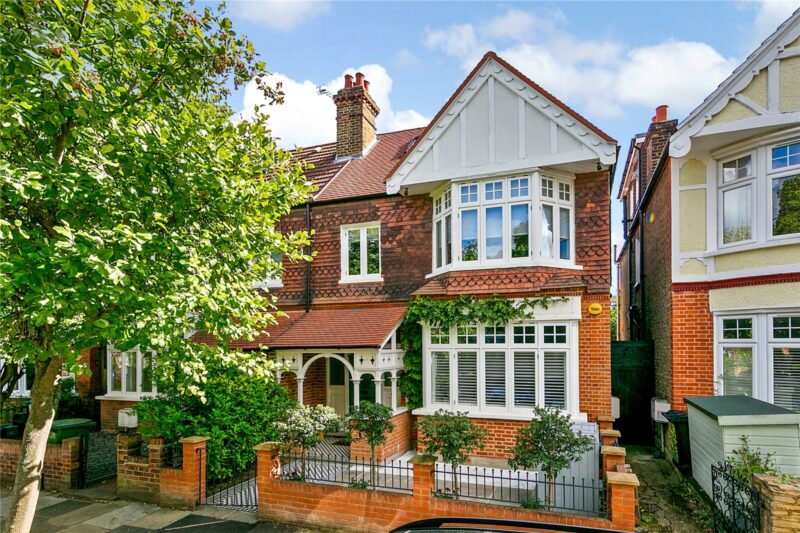 Burlington Avenue, Kew, TW9 4DG - Antony Roberts