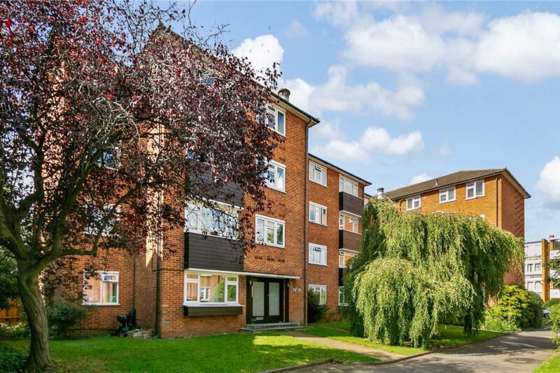 Kenmore Close, Kew, TW9 3JG - Antony Roberts