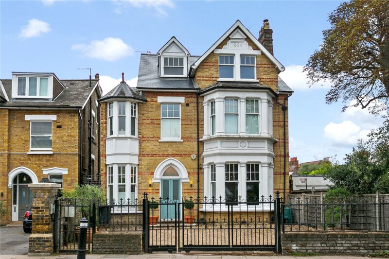 Mortlake Road, Kew, TW9 3JA - Antony Roberts