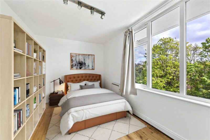 The Grove, St. Margarets Road, TW1 1RB - Antony Roberts