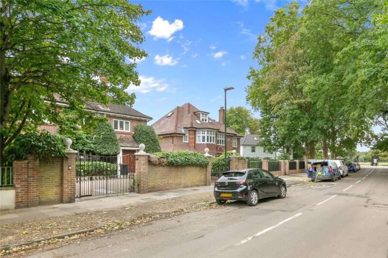Sheen Lane, East Sheen, SW14 8RN - Antony Roberts