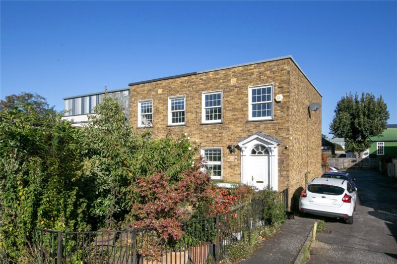 North Worple Way, London, SW14 8QQ - Antony Roberts