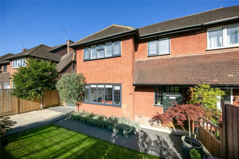 Upper Richmond Road West, Richmond, TW10 5DY - Antony Roberts