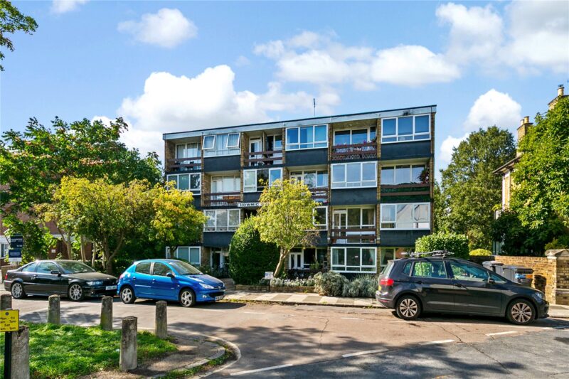 Howmic Court, Arlington Road, TW1 2BD - Antony Roberts