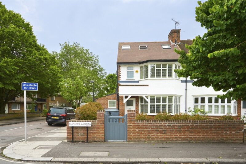 Stanmore Gardens, Richmond, TW9 2HN - Antony Roberts