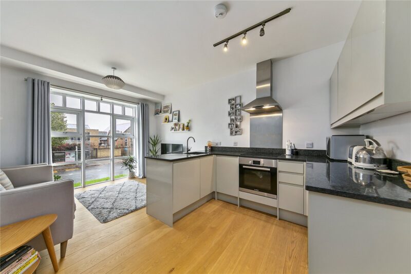 Globe House, 1 Chertsey Road, TW1 1LJ - Antony Roberts