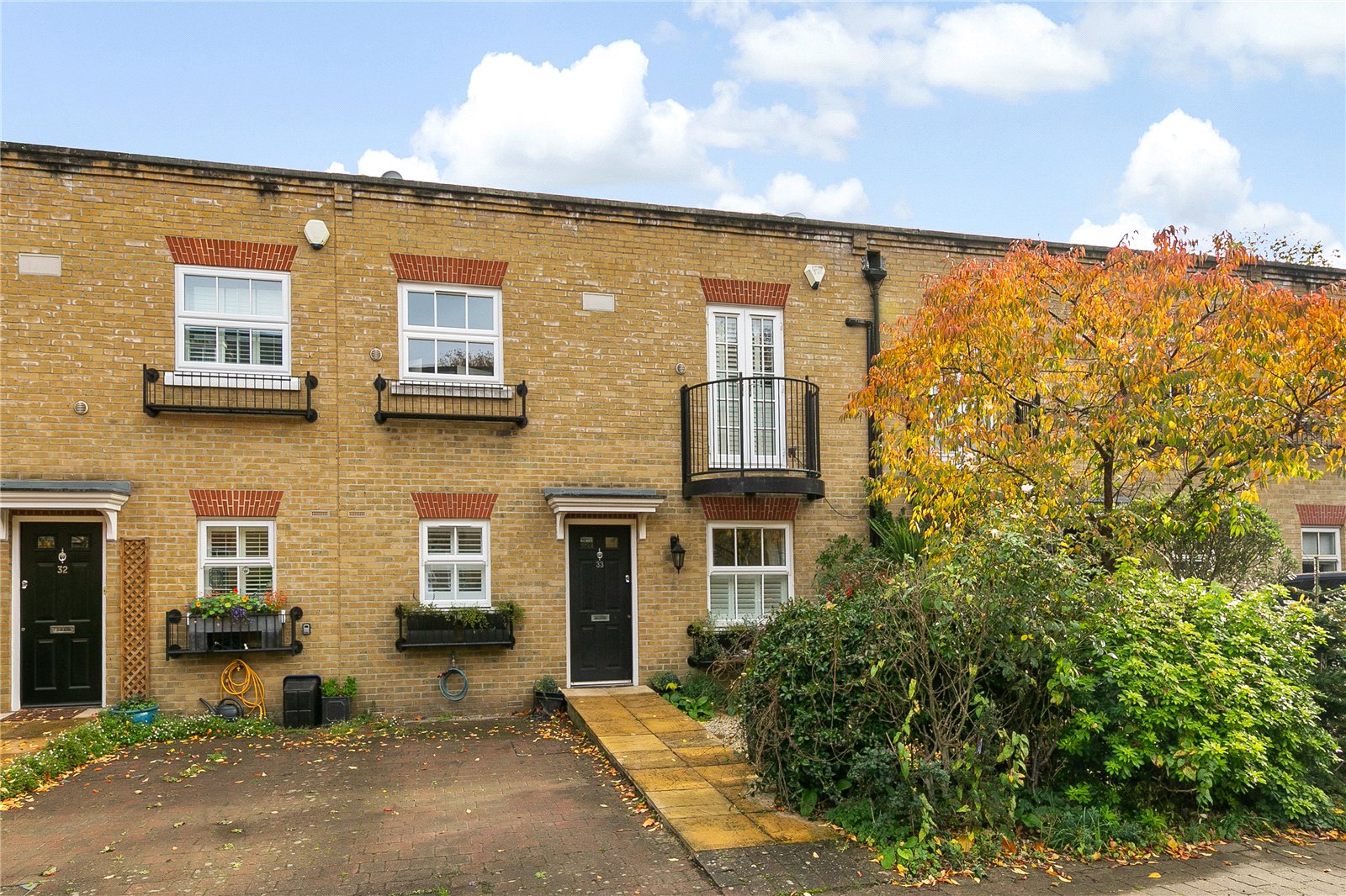 Layton Place, Kew, TW9 3PP - Antony Roberts