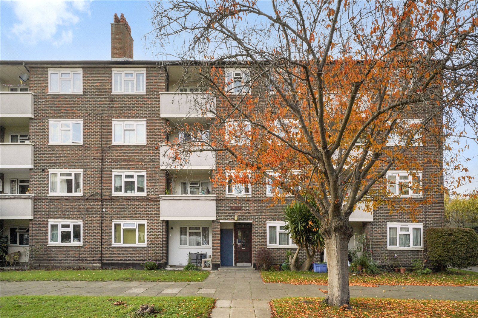 Brick Farm Close, Kew, TW9 4EG - Antony Roberts