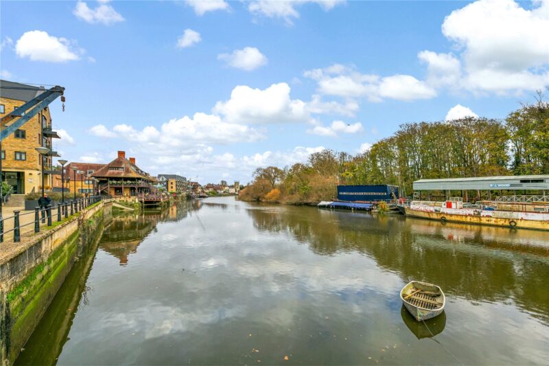 Swan Court, Swan Street, TW7 6XW - Antony Roberts