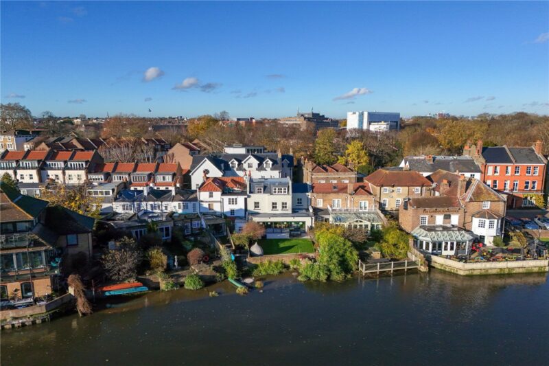 Church Street, Old Isleworth, TW7 6BG - Antony Roberts