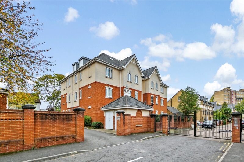 Floyer Close, Richmond, TW10 6HS - Antony Roberts