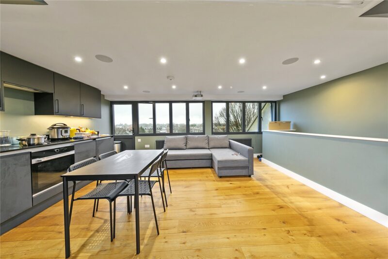 Upper Richmond Road West, London, SW14 7JU - Antony Roberts