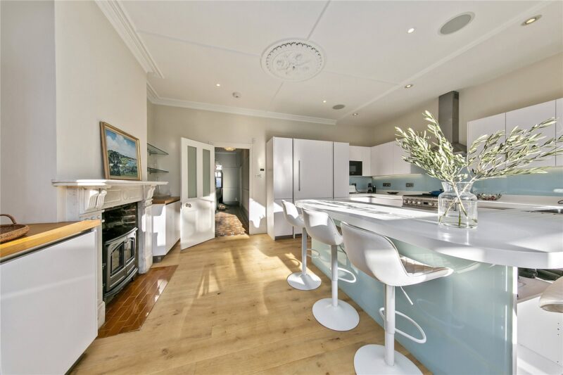 Park Avenue, East Sheen, SW14 8AT - Antony Roberts