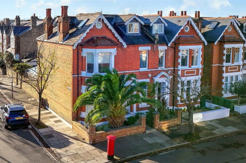 Priory Road, Kew, TW9 3DF - Antony Roberts