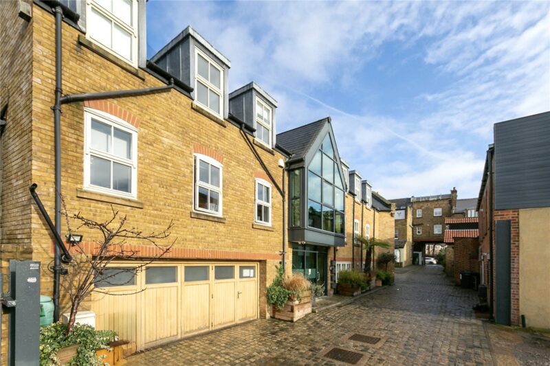 Crown Road, St Margarets, TW1 3EE - Antony Roberts