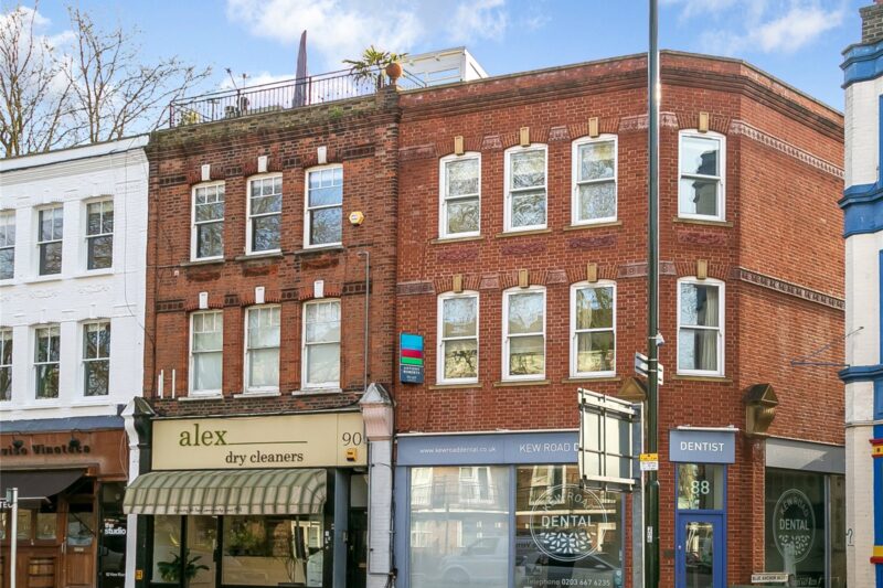 Blue Anchor Alley, 88 Kew Road, TW9 2PJ - Antony Roberts