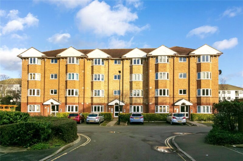 Varsity Drive, Twickenham, TW1 1AJ - Antony Roberts