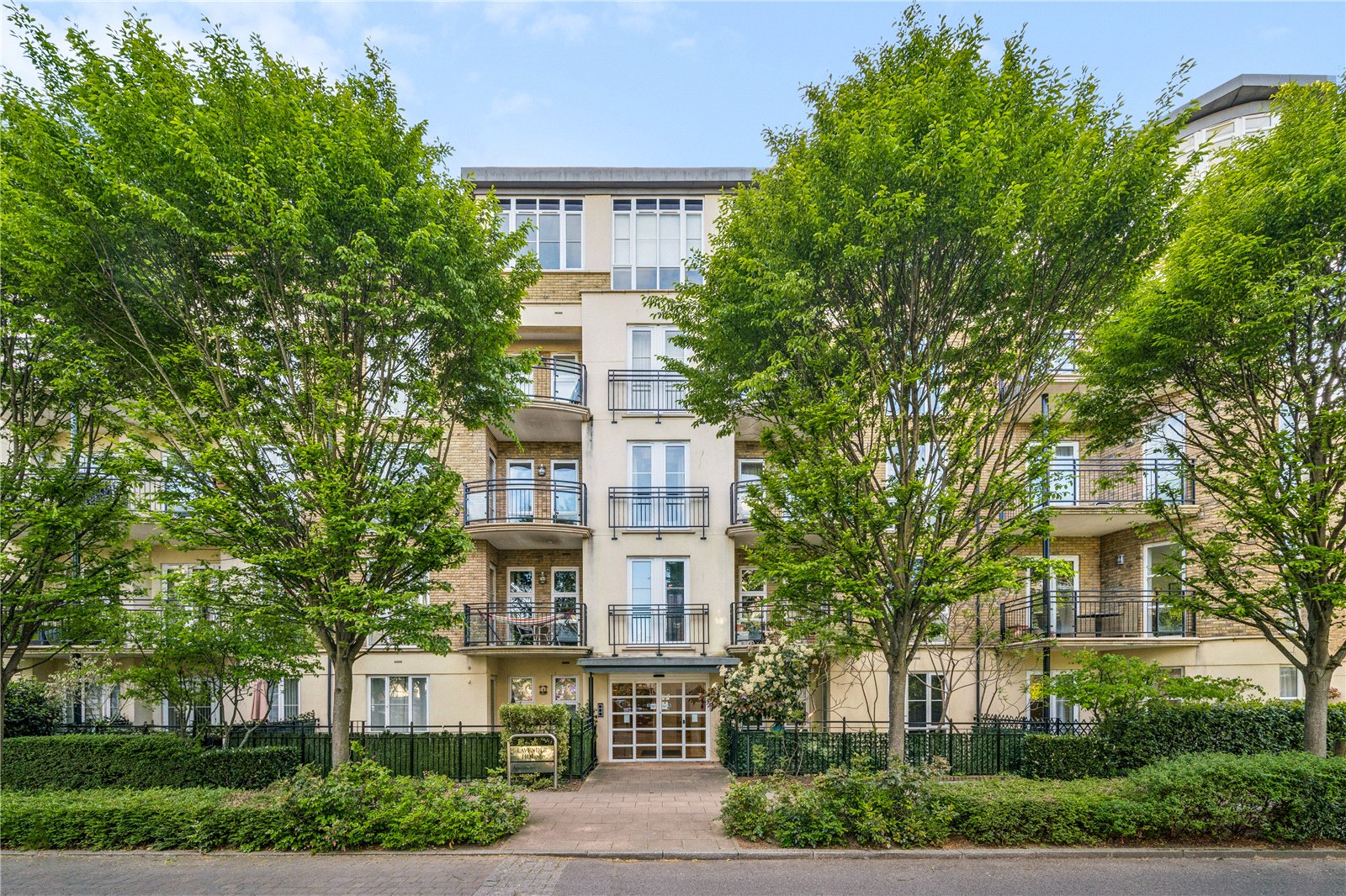 Melliss Avenue, Kew, TW9 4AB - Antony Roberts