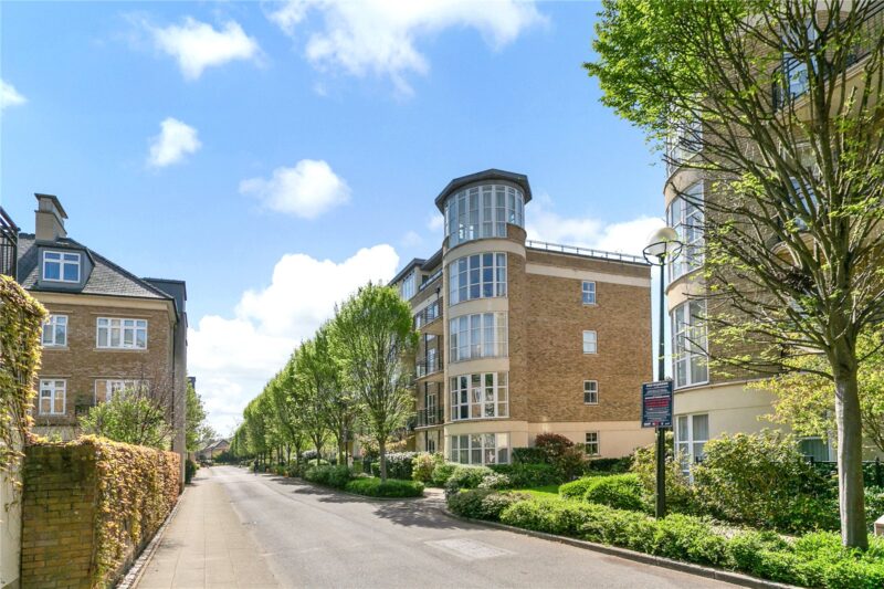 Melliss Avenue, Kew, TW9 4AB - Antony Roberts