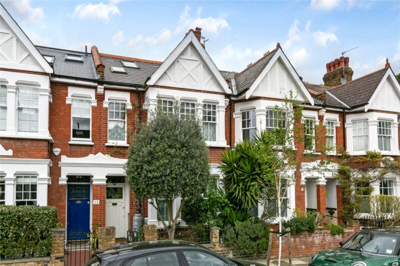 Ruskin Avenue, Kew, TW9 4DJ - Antony Roberts